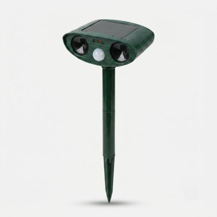 Solar-Powered Ultrasonic Animal Repeller – PIR Motion Sensor 110°, IP44, 13–40 kHz