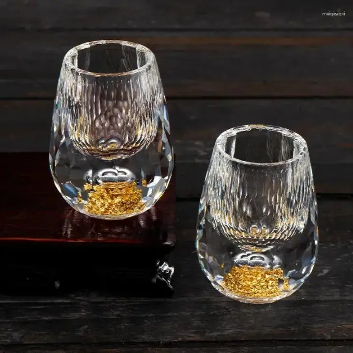 Crystal Shot Glasses with an Elegant Cut – Set of 6 Glasses